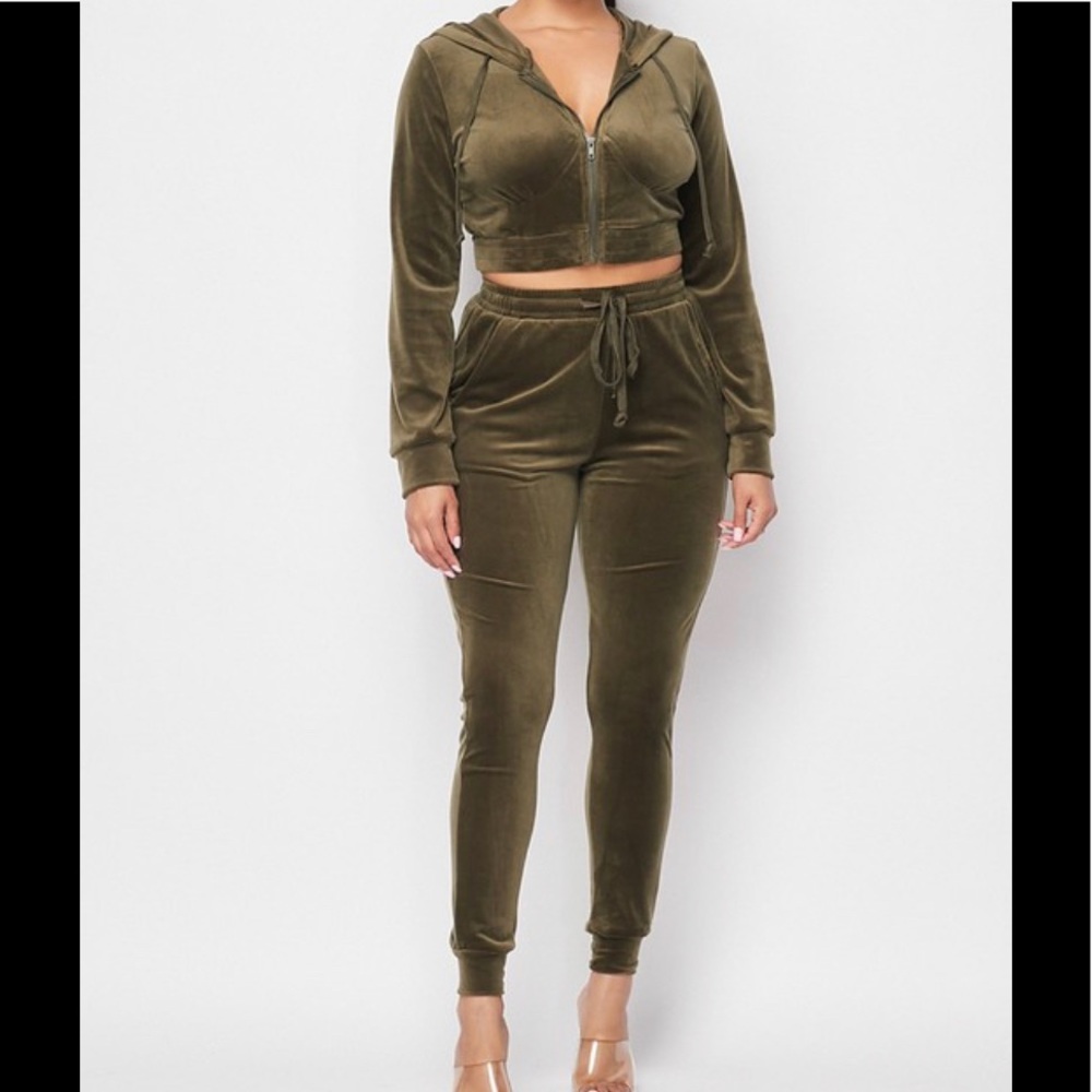 Woman Olive 2PCS Saude Set